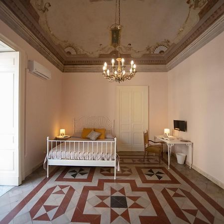 Sicilian Mood - Bed And Breakfast คาตาเนีย ภายนอก รูปภาพ