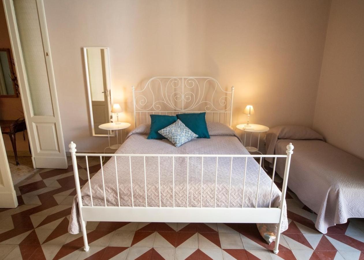 Sicilian Mood - Bed And Breakfast คาตาเนีย ภายนอก รูปภาพ