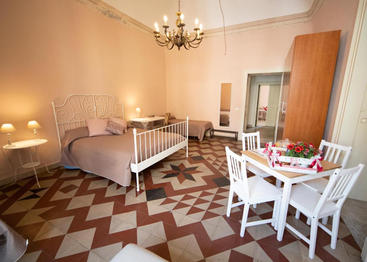 Sicilian Mood - Bed And Breakfast คาตาเนีย ภายนอก รูปภาพ