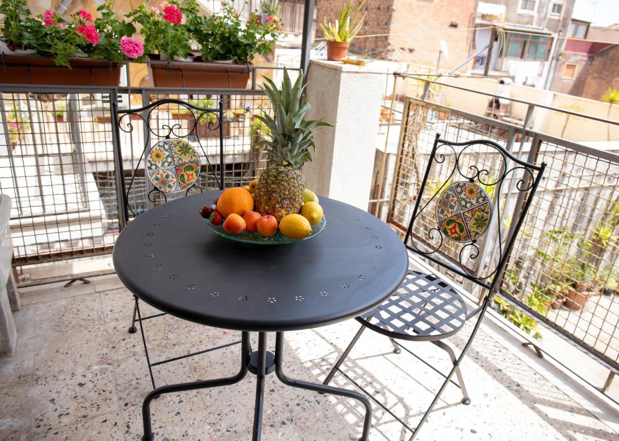 Sicilian Mood - Bed And Breakfast คาตาเนีย ภายนอก รูปภาพ